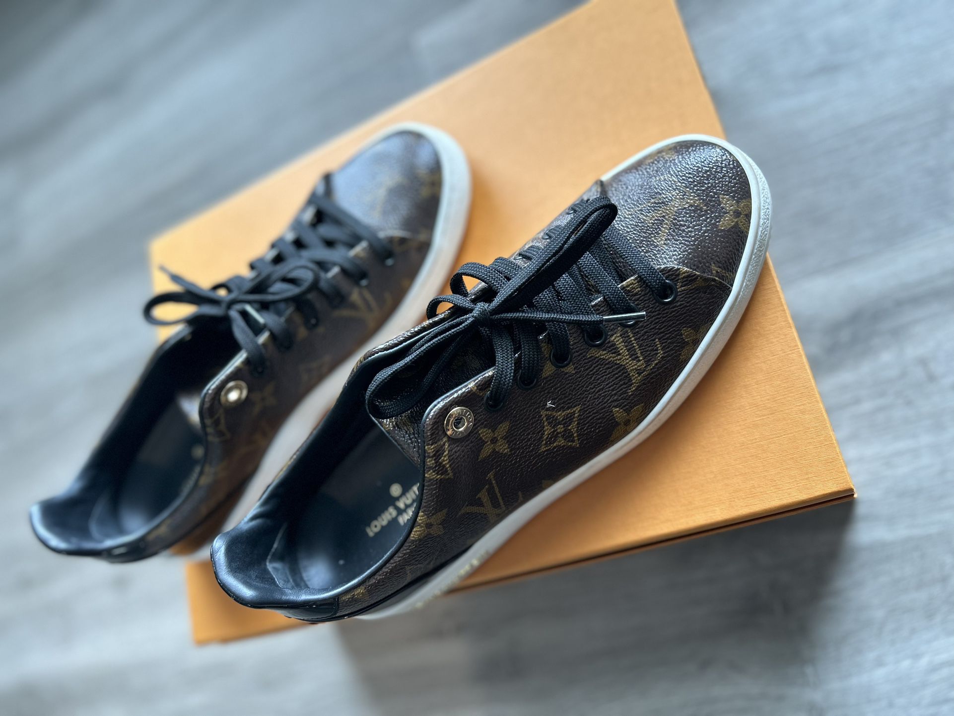 Louis Vuitton, Shoes, Louis Vuitton Frontrow Sneaker Cacao Size 4