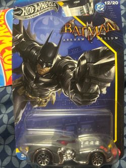 Hot Wheels Silver Series Arlham Asylum Batmobile