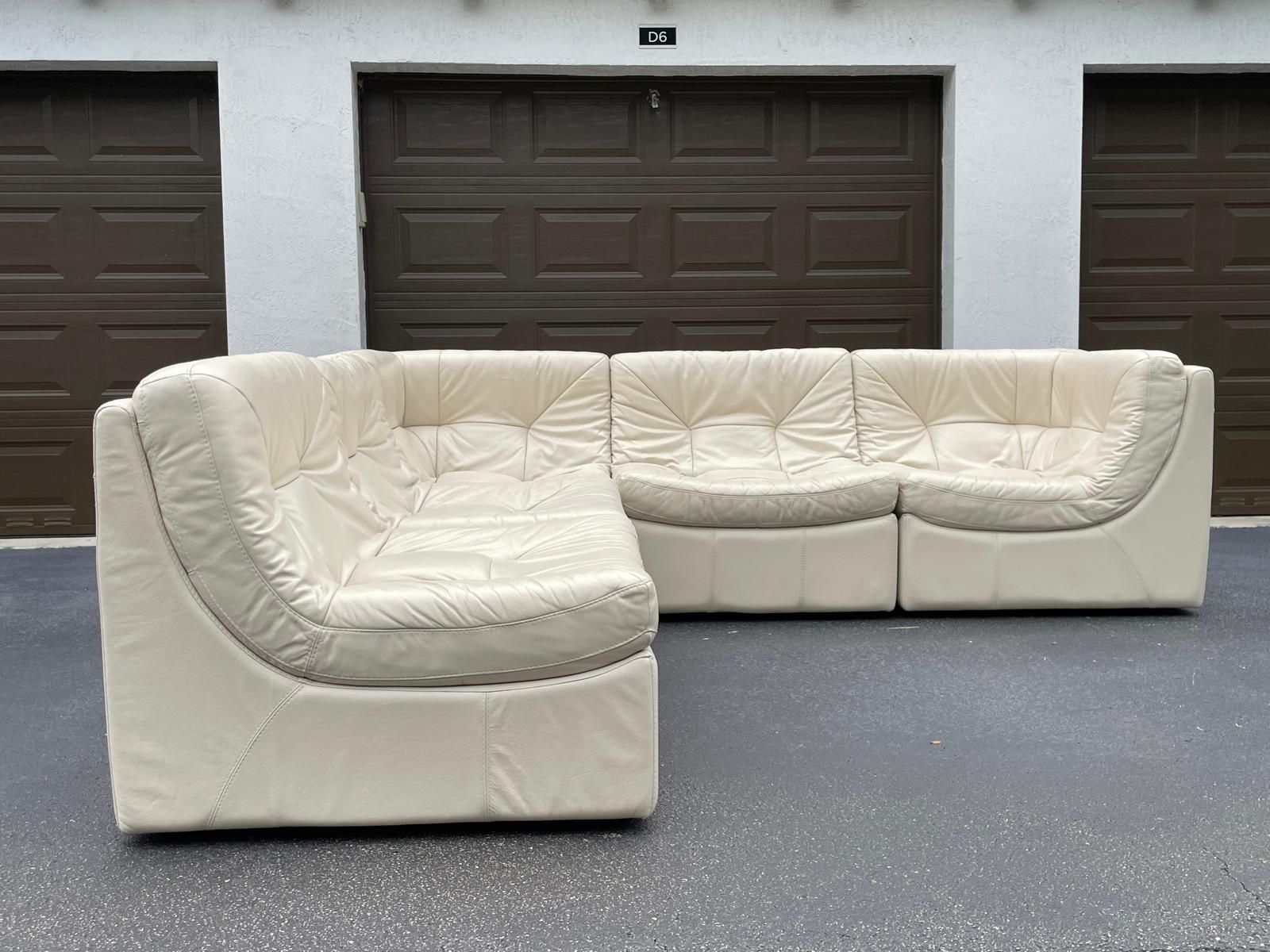 Sofa/Couch Sectional - Z Gallerie - Modular - Off White - Delivery Available 🚛