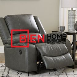 Calderwell Gray Recliner


