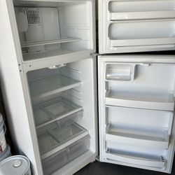 GE Apartment Fridge $200 