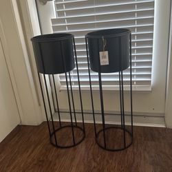 Plant Stand And Pot 