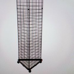 WIRE GRID TOWER WITH TRIANGLE BASE AND CASTERS