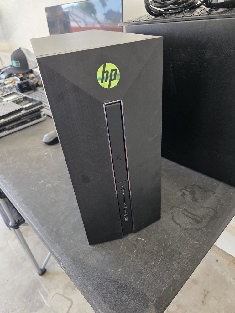 Hp Desktop i7 4th Gen 1050 4gb Gpu 8gb Ram 256gb Ssd Hp Keyboard Power Cable