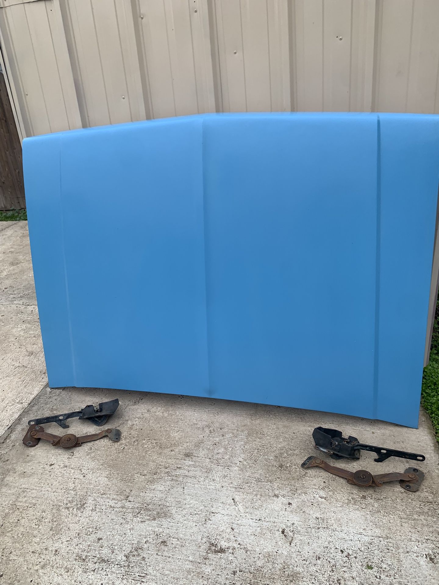 Chevy/GMC Truck Hood