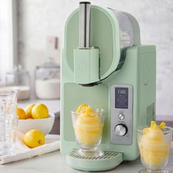 Greenpan ice cream/slush/frozen drink maker