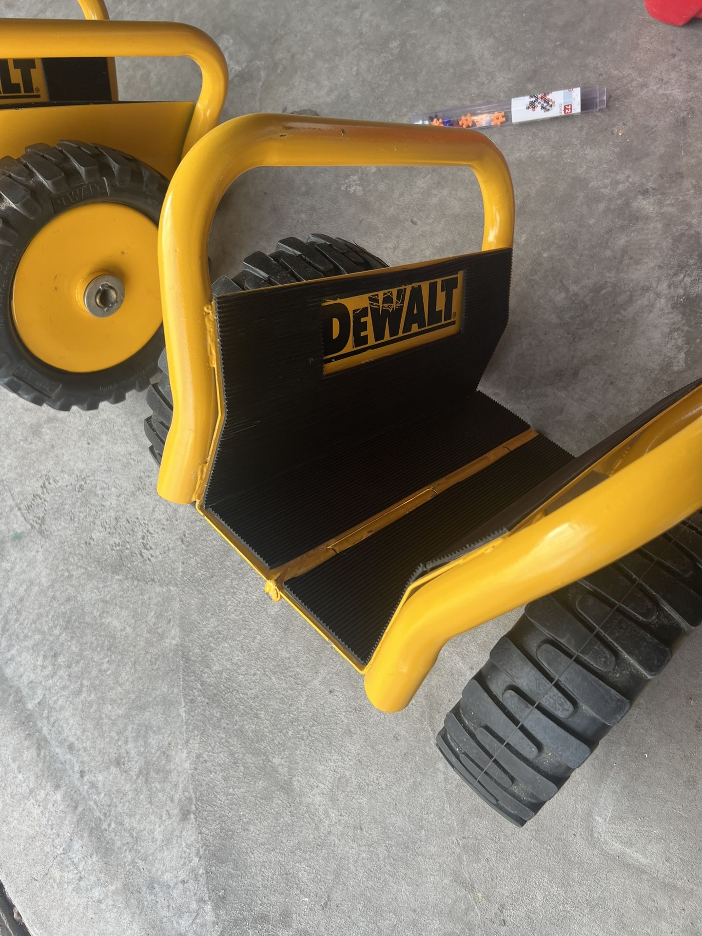 Dewalt Dolly for Sale in Henderson NV OfferUp