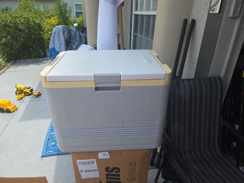 Igloo Electric Cooler 12v