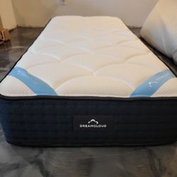 DreamCloud Premier Twin XL Mattress ( Memory Foam Bed )