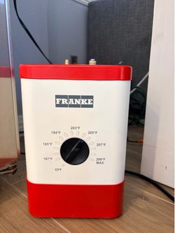 Insta hot tank and dispenser