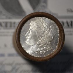 $20 SILVER DOLLAR ROLL 1885 and CC-Mint MORGAN DOLLAR ENDS