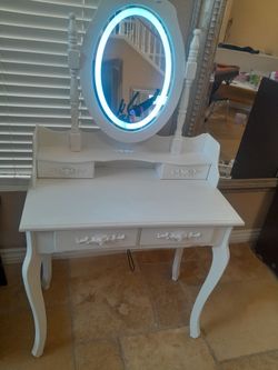 Girls Vanity
