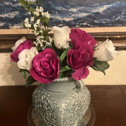 $10 small Mirror , vase And Artificial Roses 