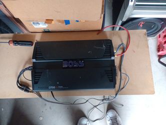 Boss PV3700 Amplifier