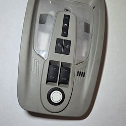 2011  GMC Terrain OEM front upper console