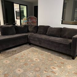 Sectional Couches 