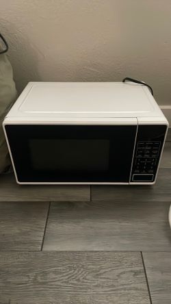 Microwave white mainstays