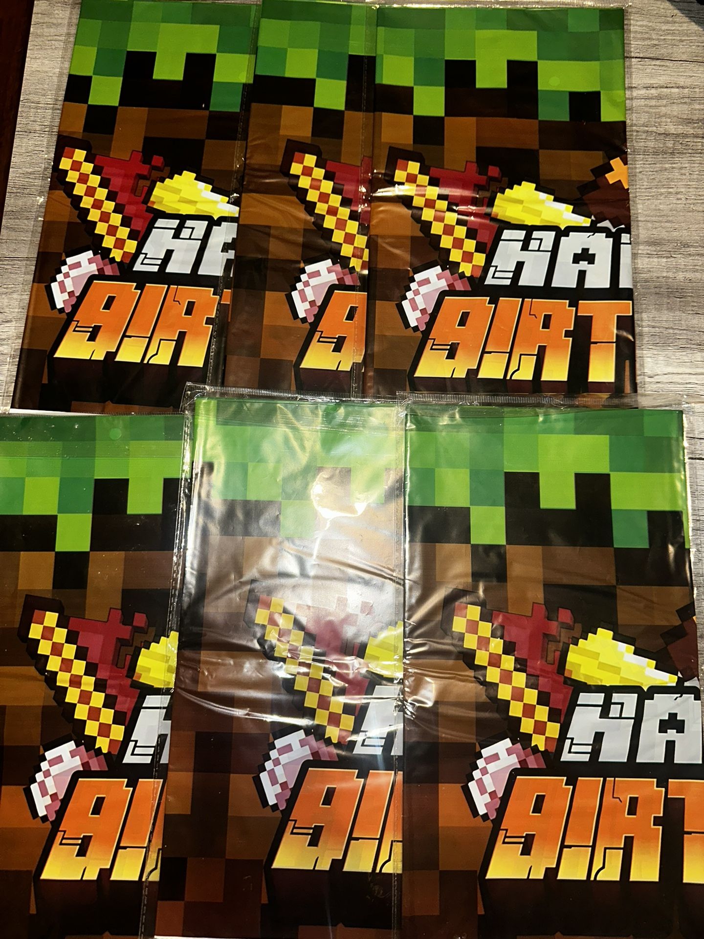 Minecraft Happy Birthday Table Covers New Sealed!!! 6 Count