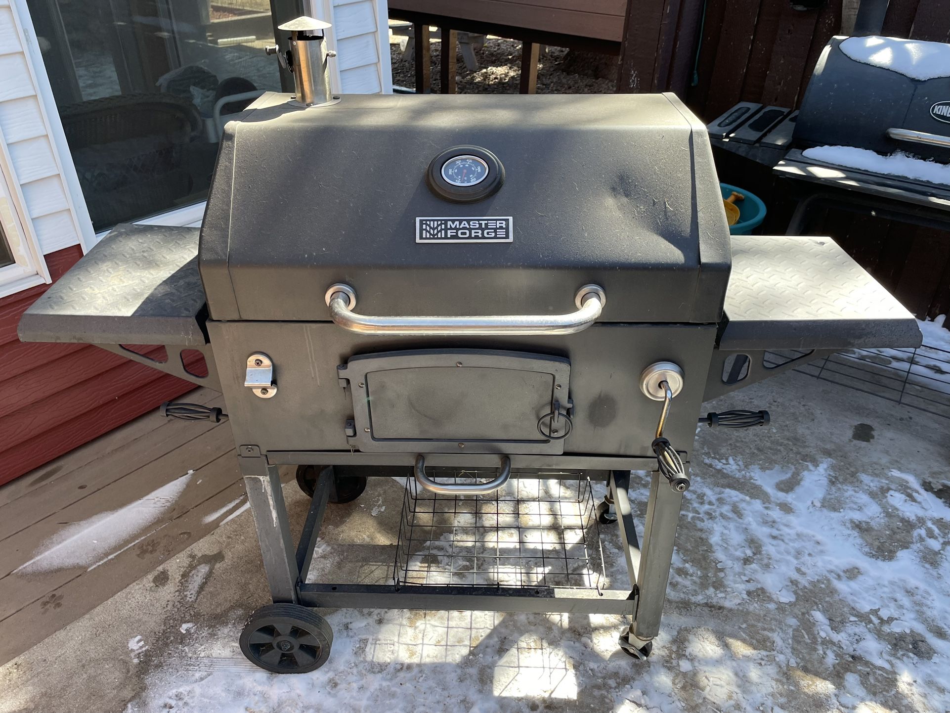Master Forge 32-in Charcoal Grill