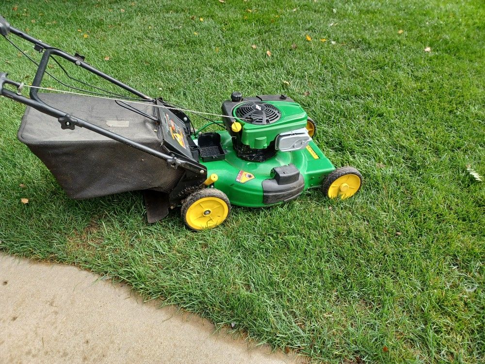 John Deere SELF PROPELLED //Serviced Too