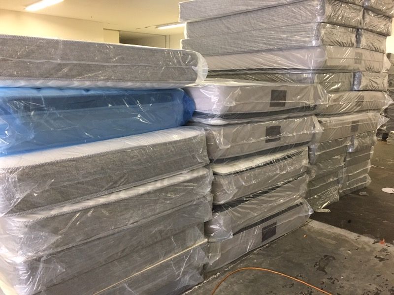 Grand Closeouts mattress