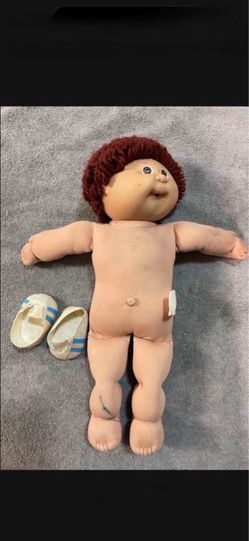 CA. CABBAGE PATCH DOLL. SEE PICS FOR CONDITION.