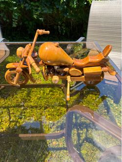 Hand carved Harley Davidson motorcycles from Indonesia