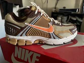Nike Zoom Vomero 5 Brown Orange Sneakers