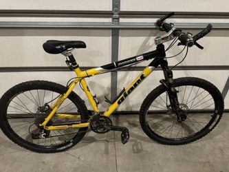 Giant Men’s Bike Yellow