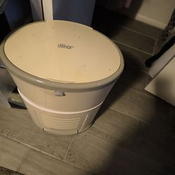 Diaper pail