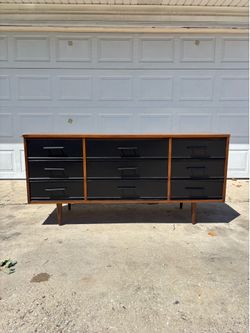 ‼️HARMONY HOUSE 9 DRAWER DRESSER‼️FOR SALE 125$ OR BEST OFFER‼️DELIVERY AVAILABLE🚚