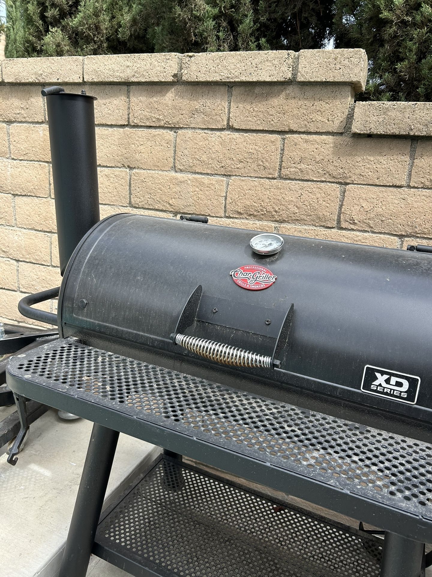 XL Series Smoker - Char-Grill - 2 Of Them $500 Each