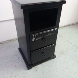 Black End Table - Pinewood