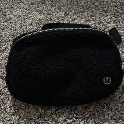 Lululemon $15