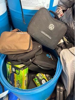 Emergency car kits diferent brands