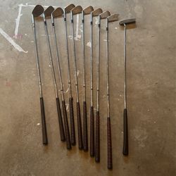 Spalding Invitational Golf Clubs