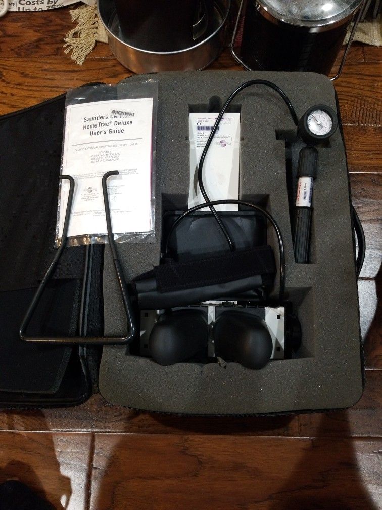 Saunders Cervical HomeTrac Deluxe Device 100399 In The Bag With User's Guide Nice Unit!