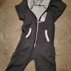Swagger Suit zip up unisex 
NEW - Youth XL