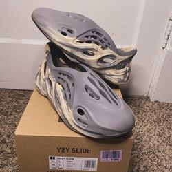 Yeezy Foam Runner ‘MTX Moon Grey’ Size 11 Mens