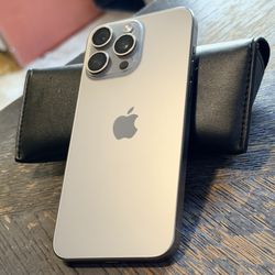 Iphone 15 pro max 256g