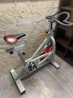 Sunny Health & Fitness SF-B901 Pro Indoor Cycling Bike - 40lb Flywheel - See My Other Items 😀