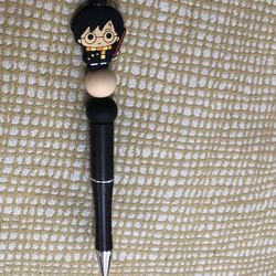 Harry Potter beads pen black. Size  6”LX 1” W