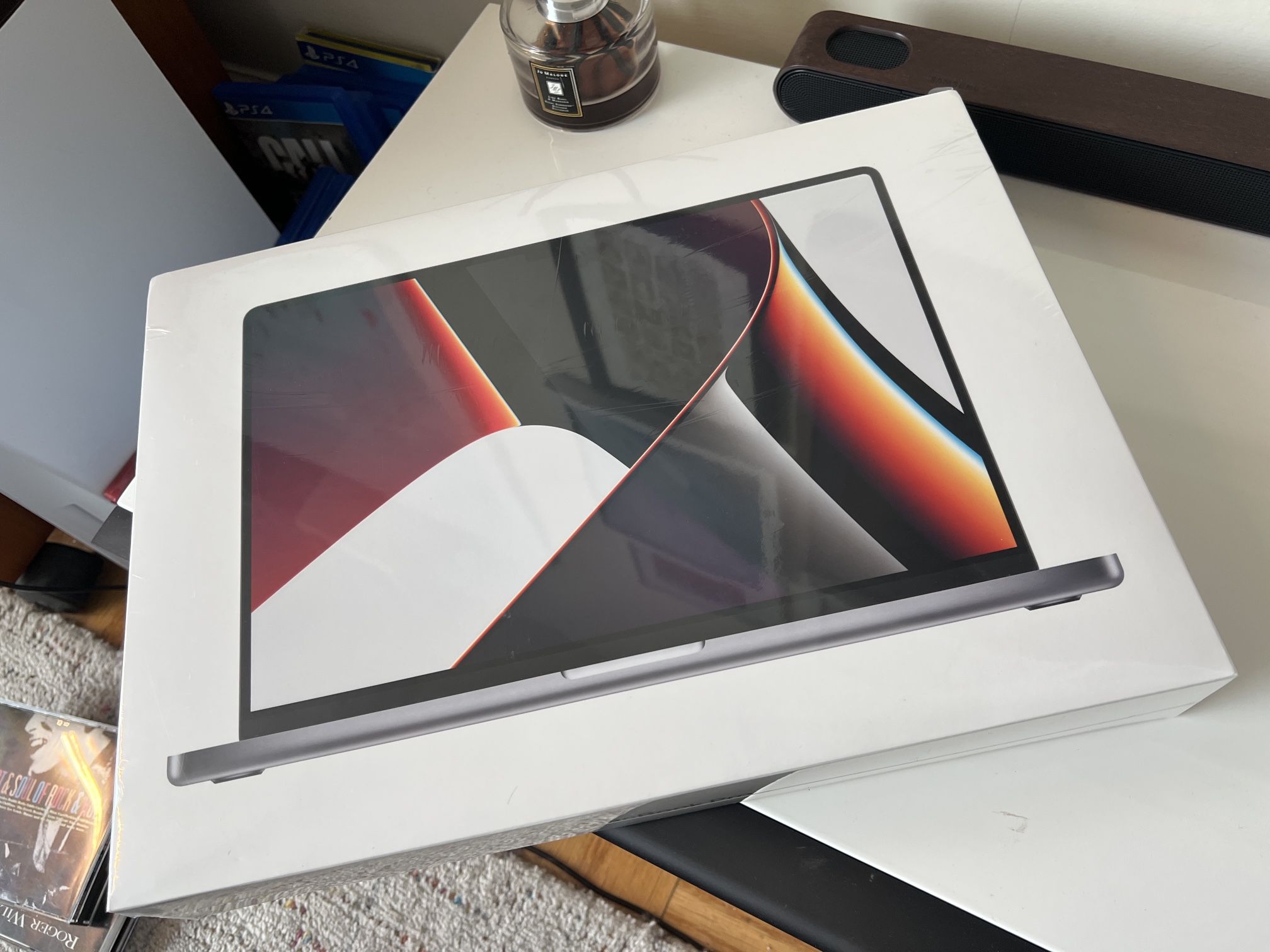 Macbook M1 Pro Max, 16 inch (10core CPU, 32Core GPU), 1TB SSD, 32 GB Ram
