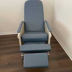 Recliner Wheelchair 