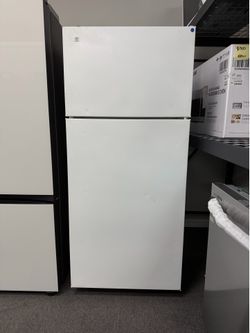 Refrigerator top freezer