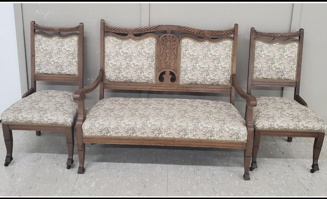 3 PEICE SETTE SET SOFA 2 CHAIRS