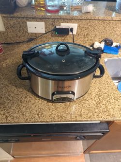 Crock Pot 6-quart Cook & Carry Oval Slow Cooker serves 7+ people