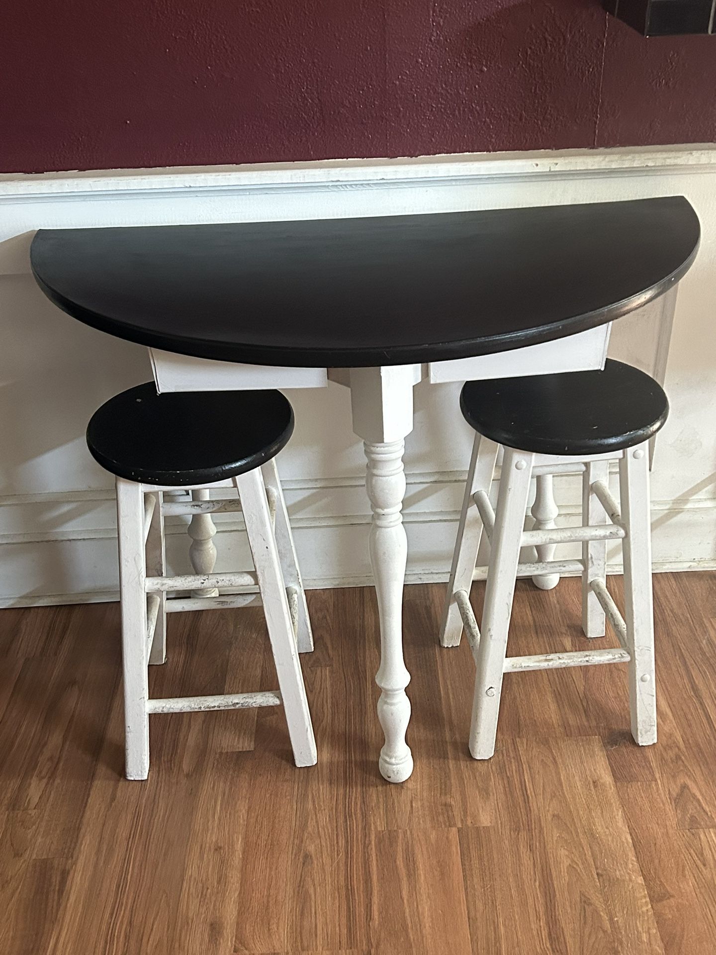 Hall Table W/Stools