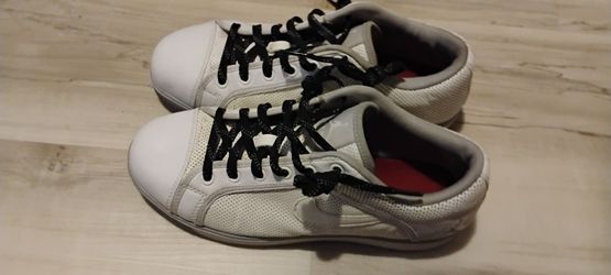 Beige and white Nike  casual wear shoes. Good condition size 8