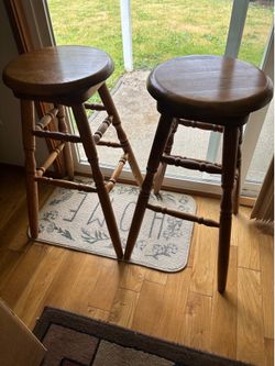 2 Bar Stools, heavy oak wood, swivel